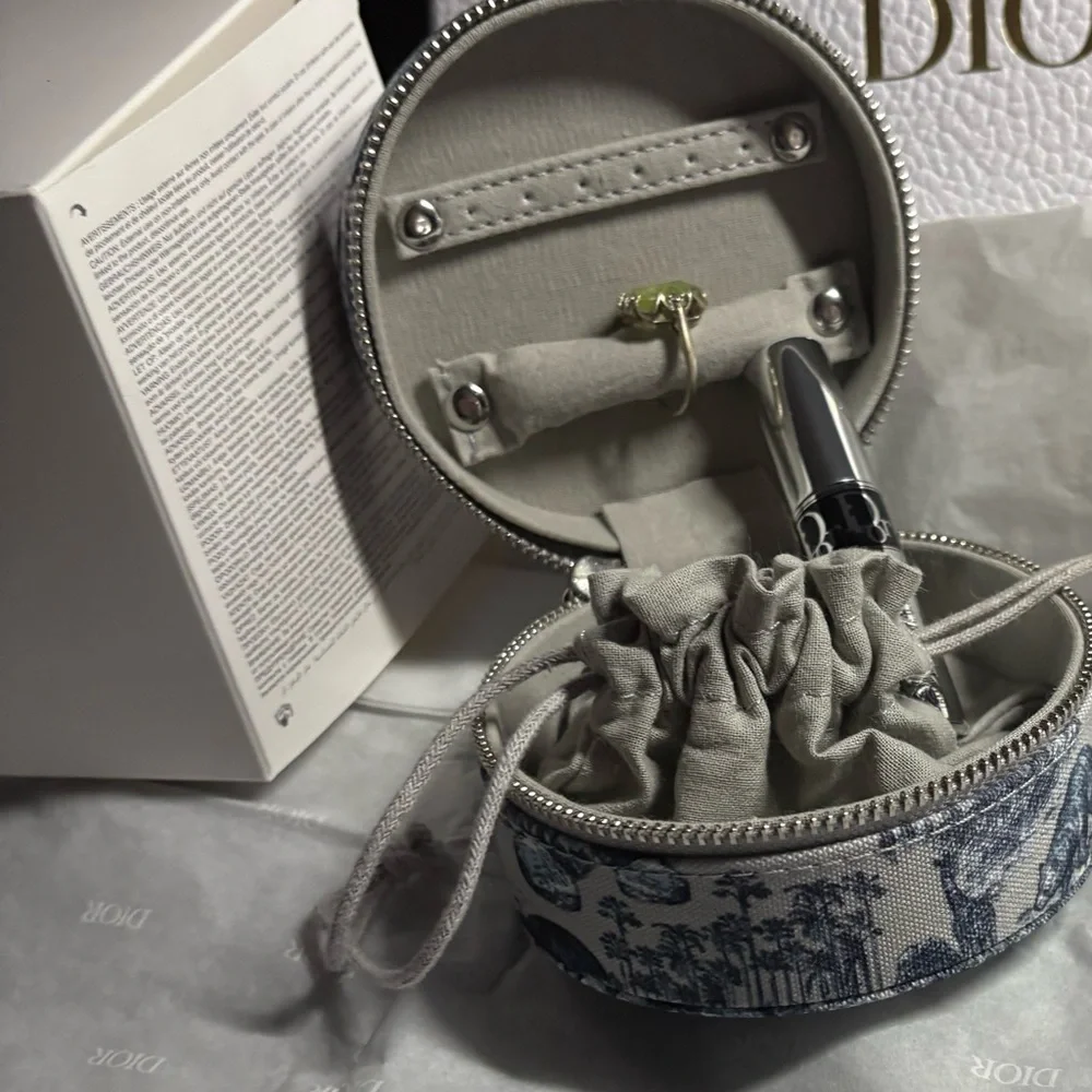 DIOR Around The World Jewelry Case & New Mascara Scent Sample, Spin Ring VIP col - Picture 8 of 10
